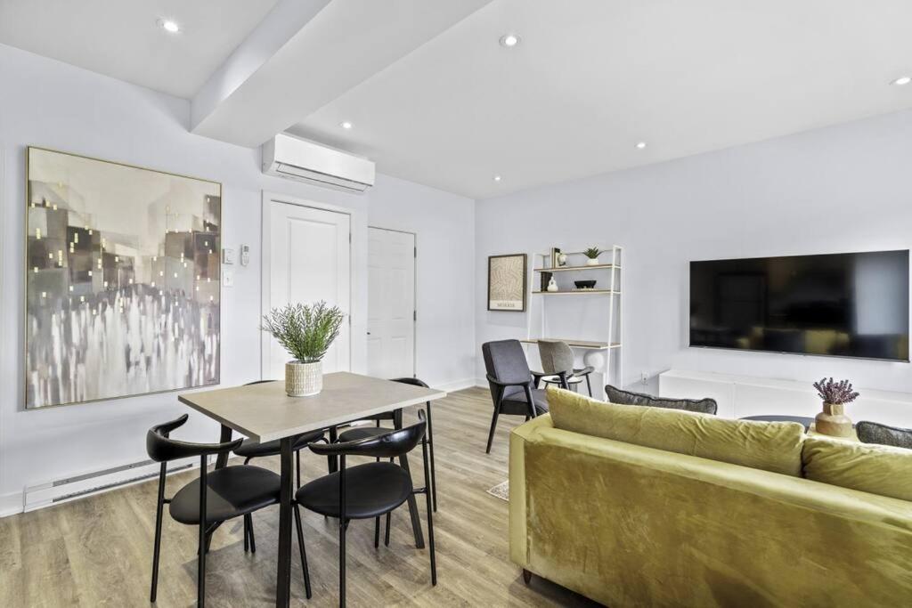 Stylish 2 Bedroom Haven By Jean Talon Market Монреаль Экстерьер фото